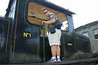 Locomotive ancienne (au chateau de Saint-Fargeau, Yonne) (08)